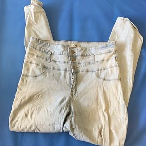 Light washed high waisted skinny jeans